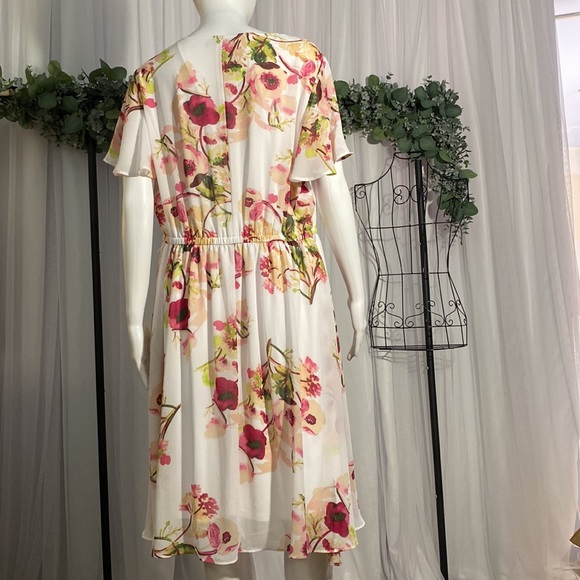 EUC Sheer Lined Floral Dress - Picture 3 of 3